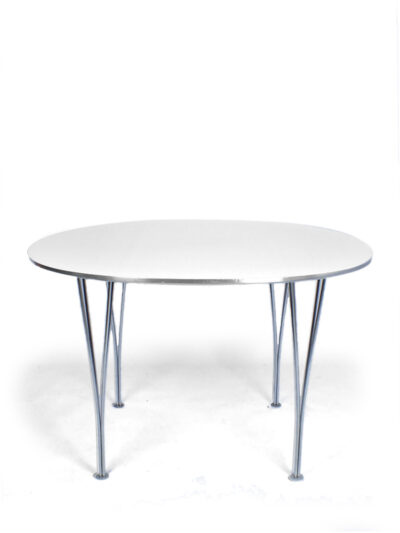 Supercircular table – Fritz Hansen – P. Hein