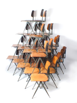 Galvanitas schoolstoelen