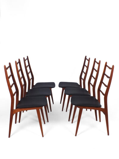 Set van 6 teak eetkamerstoelen