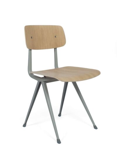 Result stoelen - F. Kramer & W. Rietveld - Hay & Ahrend