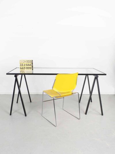 Glazen tafel Trestle Italie Bieffeplast Rodney Kinsman