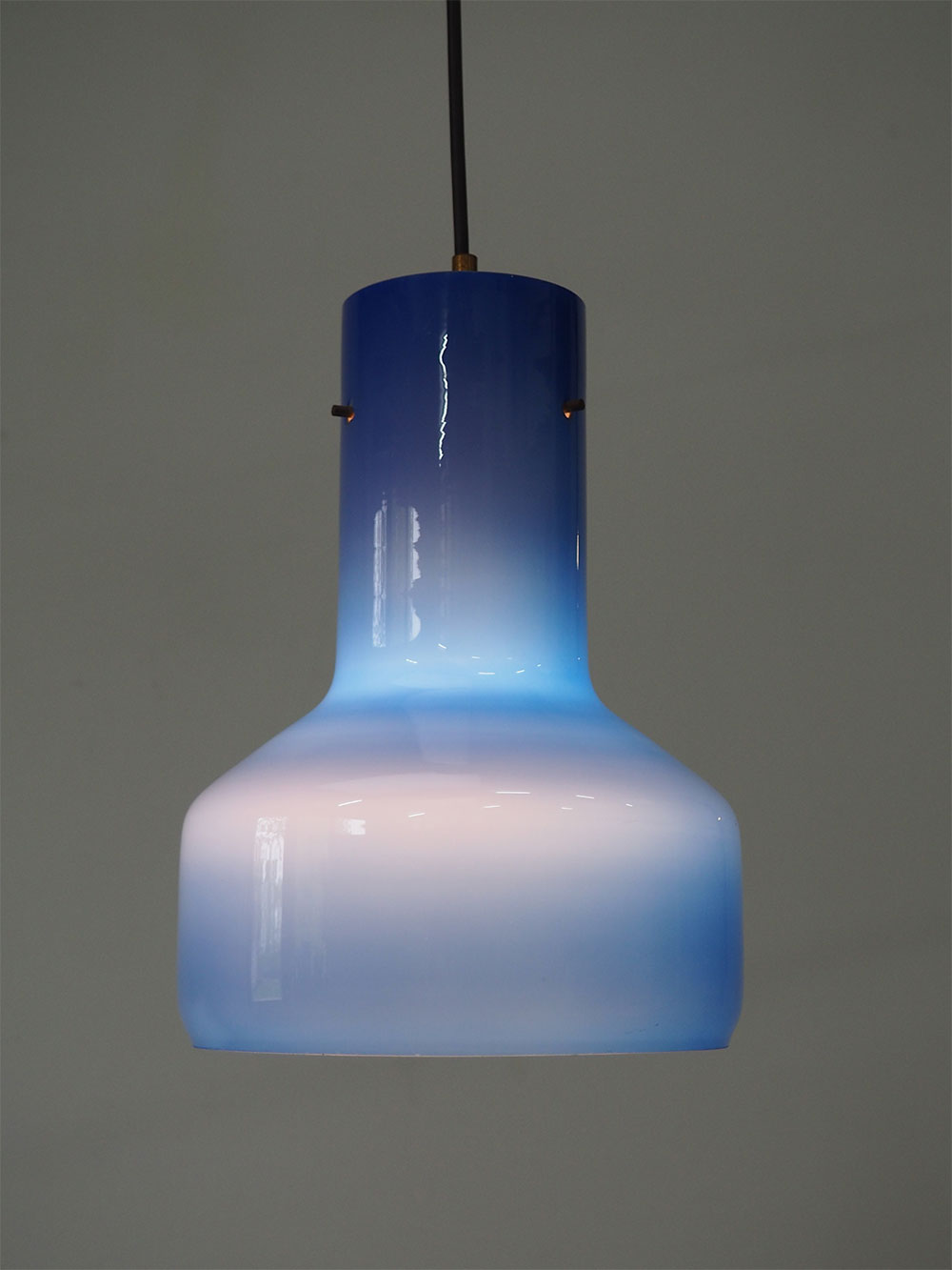 Blauw glazen hanglamp
