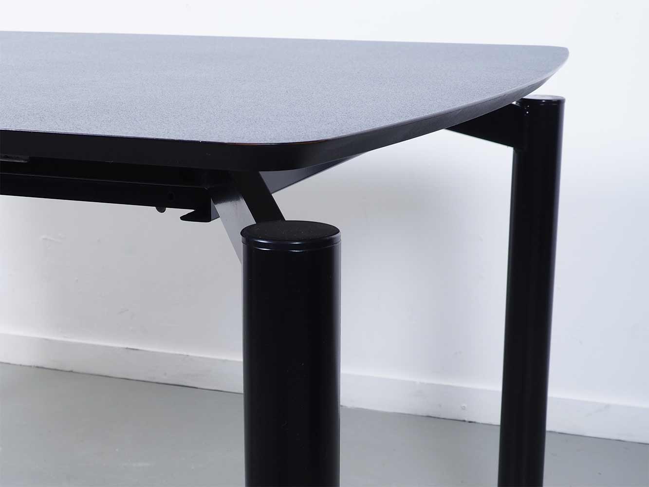 Uitschuifbare tafel zwart grijs jaren 80