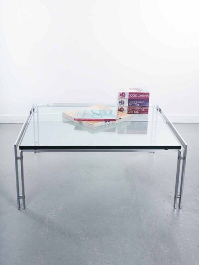Metaform glazen salontafel met RVS frame ontworpen door Hank Kwint